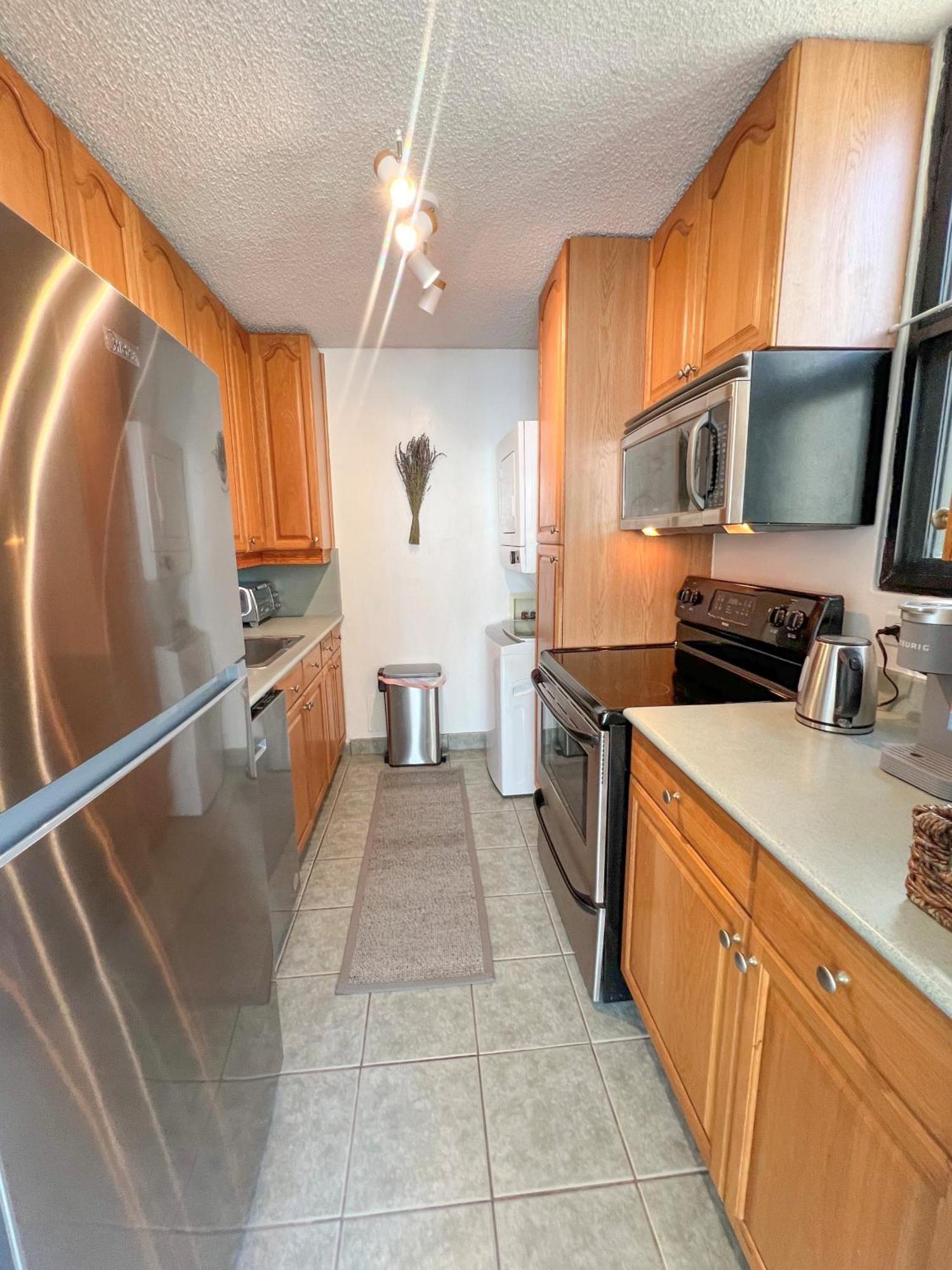 Serene Waikiki Skytower 1-bedroom