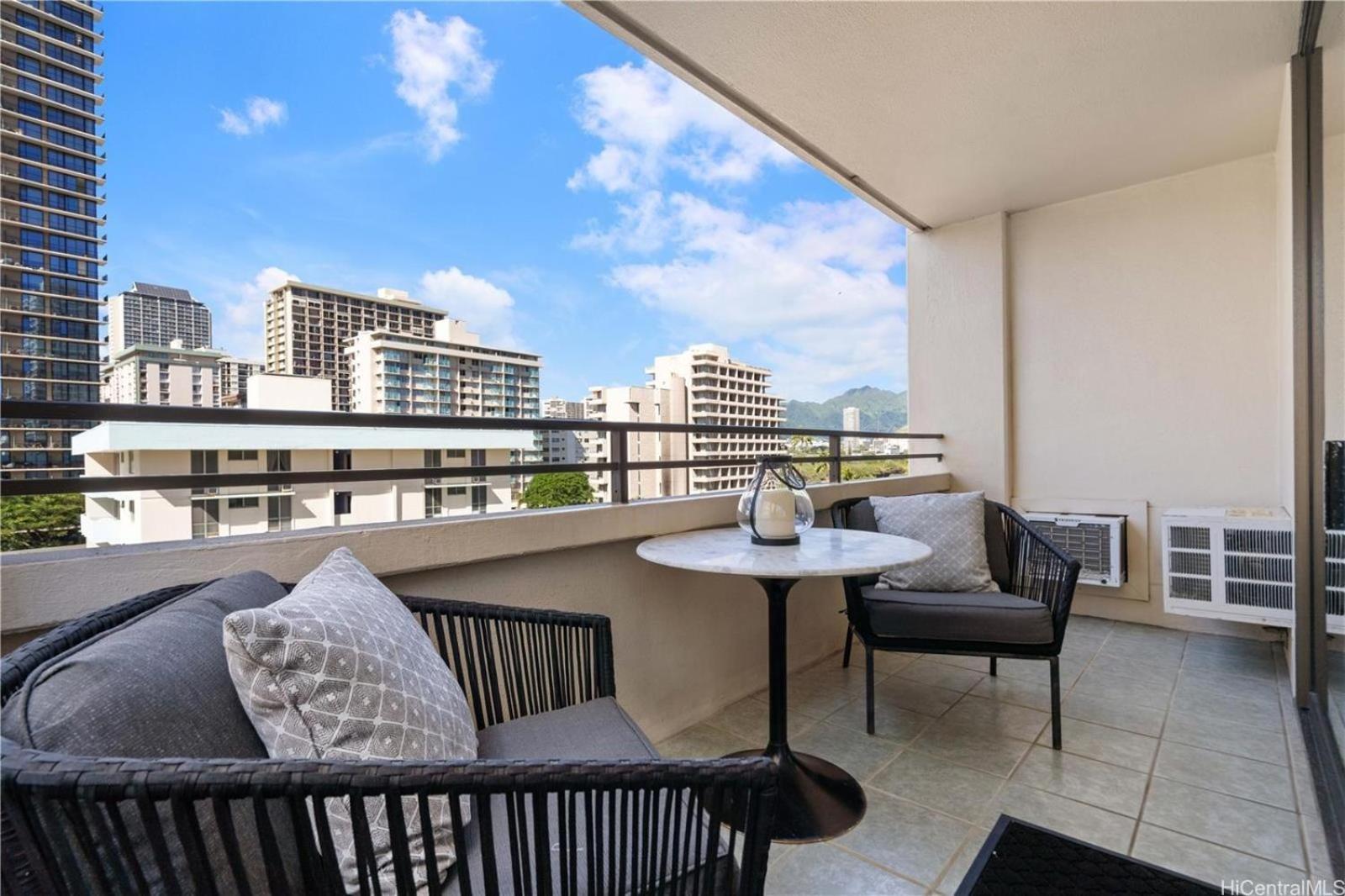 Serene Waikiki Skytower 1-bedroom *